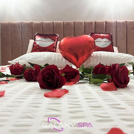 Galaxy Spa - Suite Venus Jacuzzi Et Sauna Privatif Champigneulles Экстерьер фото